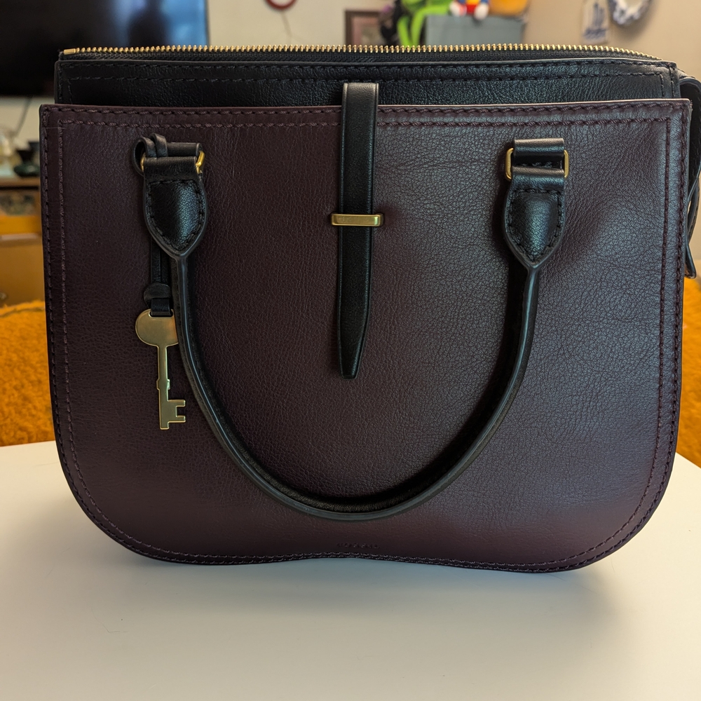 Elegant Burgundy Leather Handbag